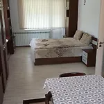 - софи, гр. *