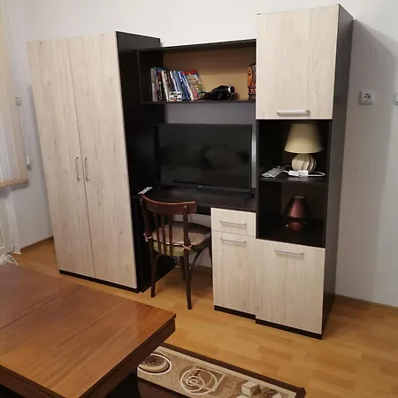 - софи, гр. Apartment Devin