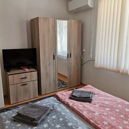 - софи, гр. * Dewin