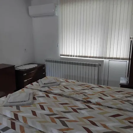 - софи, гр. Апартаменты