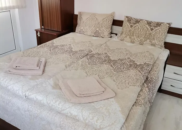 - софи, гр. Dewin